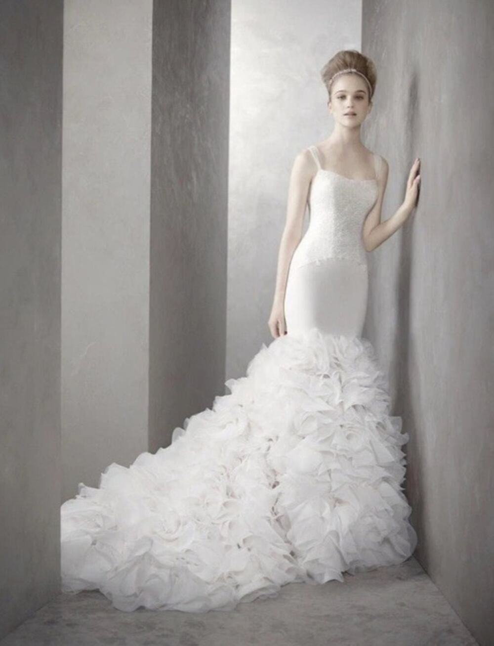 White by Vera Wang Ivory Georgette Mermaid Gown - 6